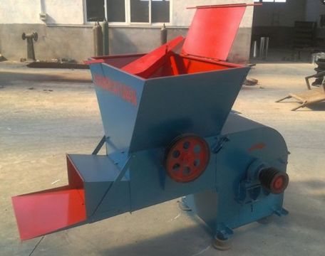 點擊查看詳細信息<br>標題：雙進雙出自動進料粉碎機 閱讀次數：1851