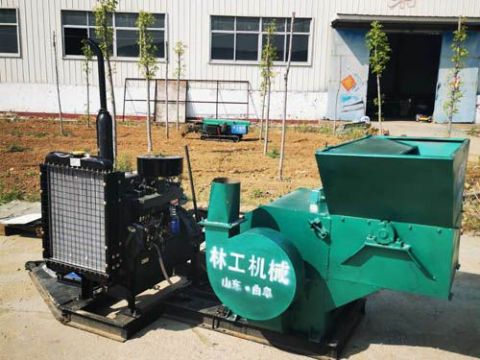 點(diǎn)擊查看詳細(xì)信息<br>標(biāo)題：飼料粉碎機(jī) 閱讀次數(shù)：1839